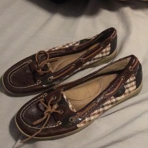 Low top sperry’s
